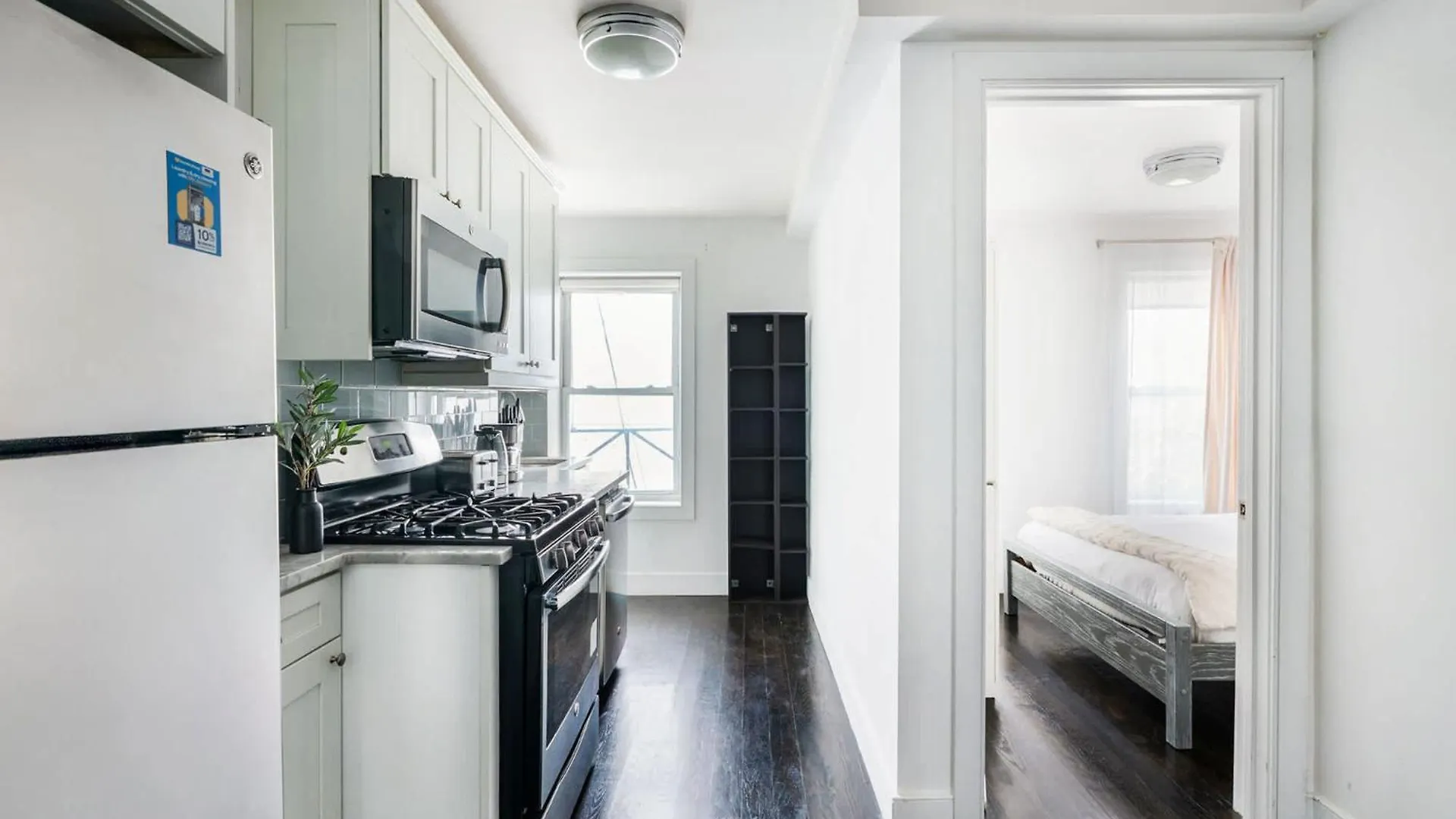 아파트 39-3 Newly Renovated 3 Bedroom Prime Midtown Sleeps 6 뉴욕