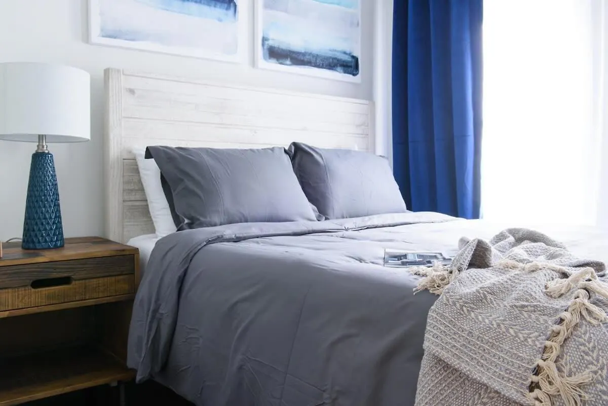 39-3 Newly Renovated 3 Bedroom Prime Midtown Sleeps 6 New York 0*,  United States
