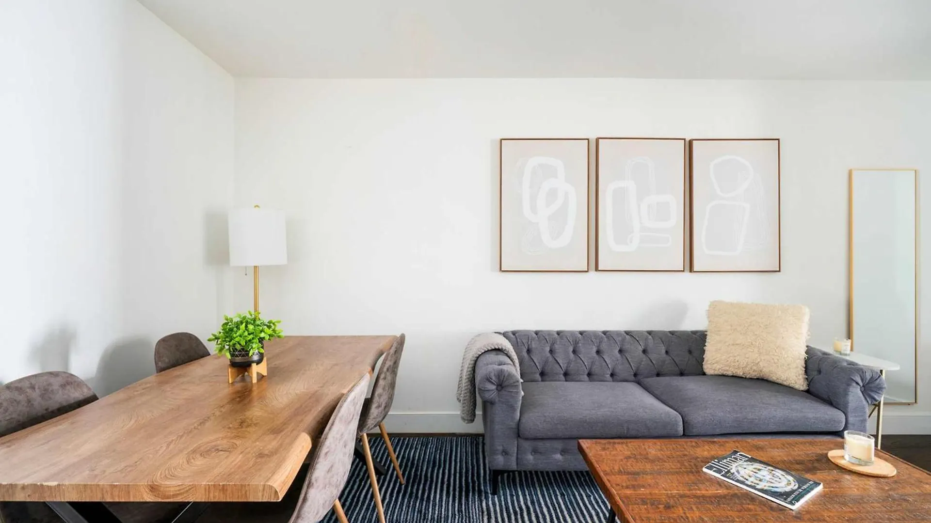 39-3 Newly Renovated 3 Bedroom Prime Midtown Sleeps 6 New York Apartment