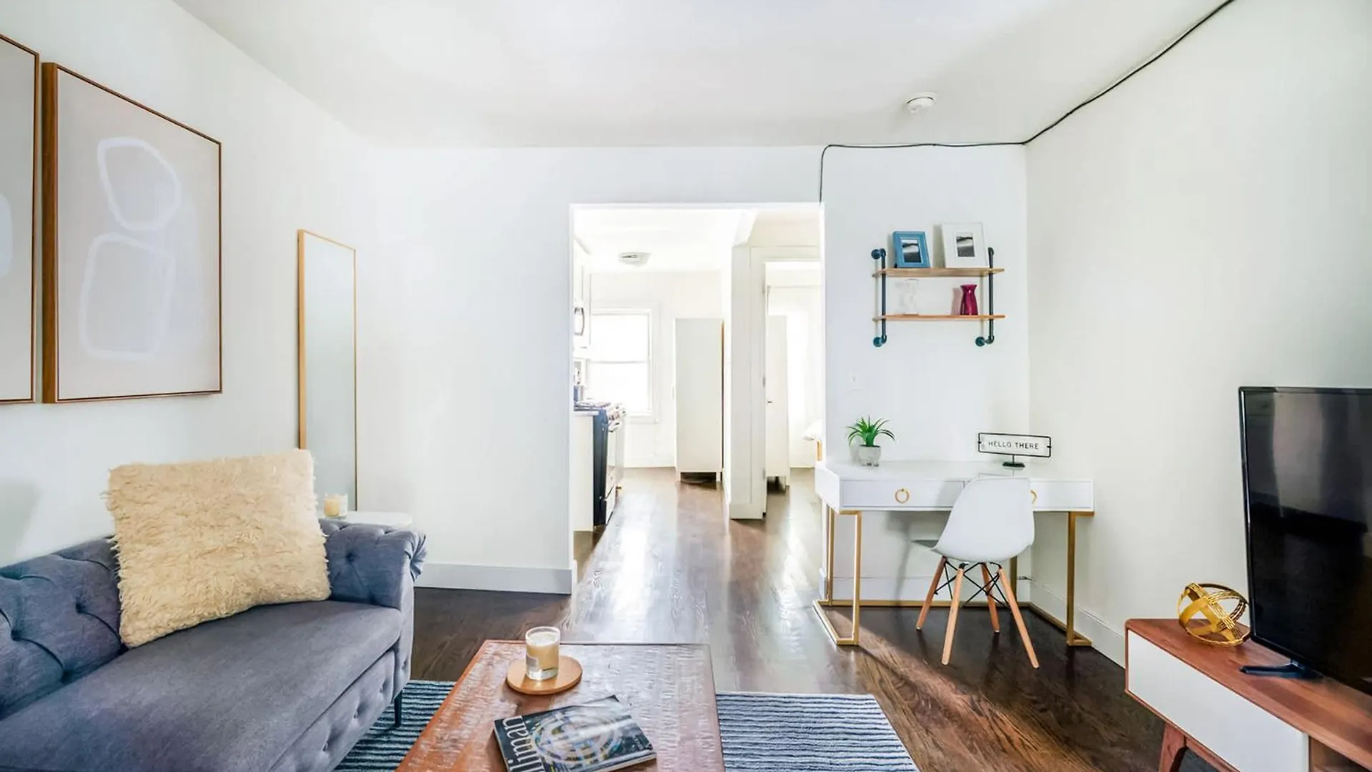 39-3 Newly Renovated 3 Bedroom Prime Midtown Sleeps 6 New York