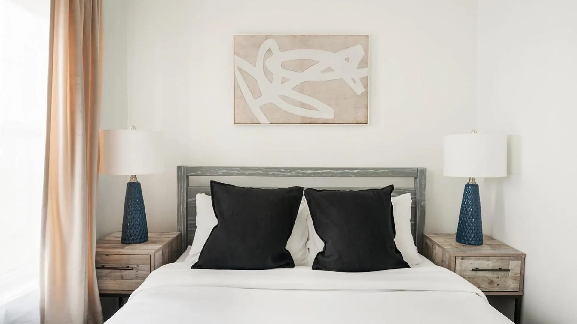 39-3 Newly Renovated 3 Bedroom Prime Midtown Sleeps 6 New York Daire